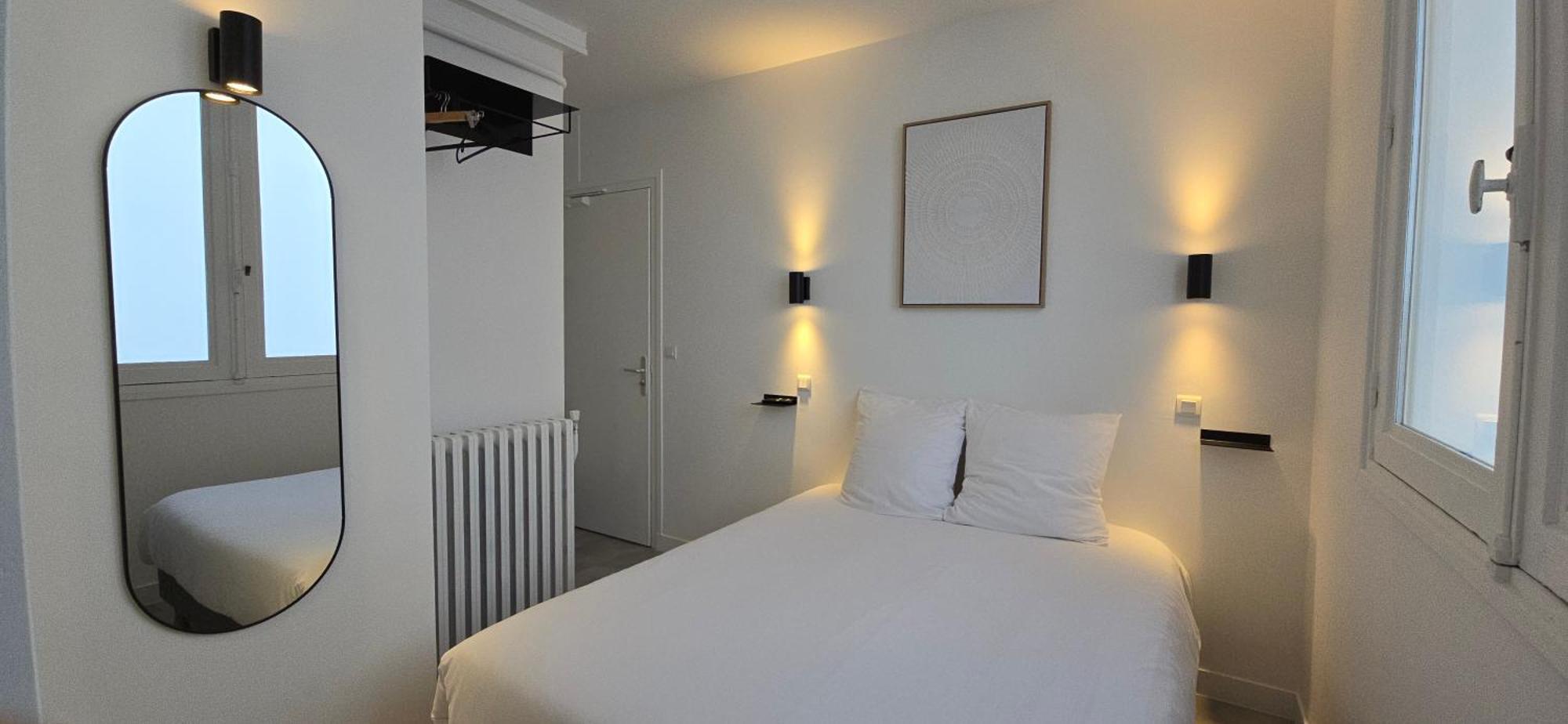 Hotel La Croisette & Restaurant Bistrot Gantier En Centre Ville ロワイヤン エクステリア 写真